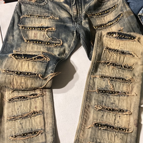 SOLD! Rare vintage Robin’s jeans size 32 waist…just look at them sparkles! 😱 - Picture 8 of 16